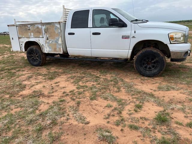 Image of Dodge Ram 2500 equipment image 3