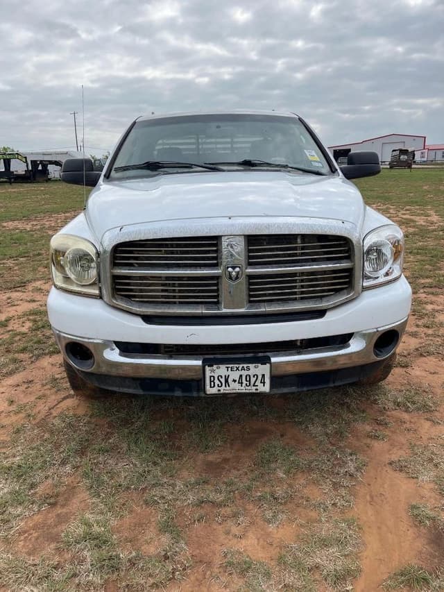 Image of Dodge Ram 2500 equipment image 1