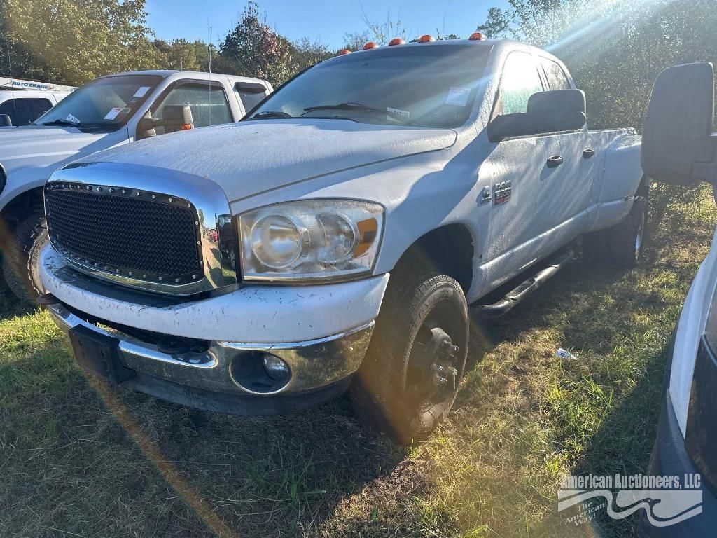 2008 Dodge Ram 3500 Equipment Image0
