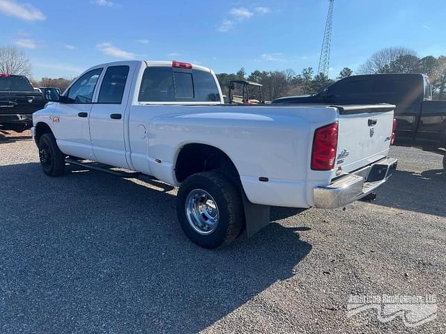 Image of Dodge Ram 3500 equipment image 1