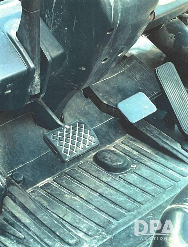 Image of  Doosan 25 equipment image 4
