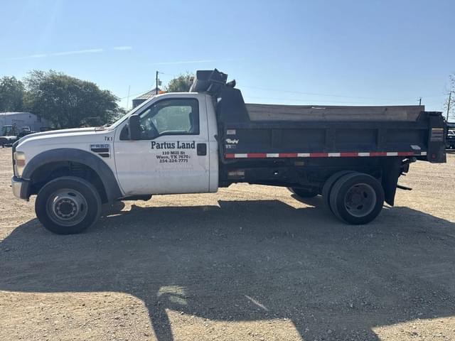 Image of Ford F-550 equipment image 1
