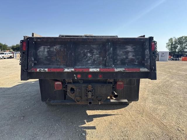 Image of Ford F-550 equipment image 3