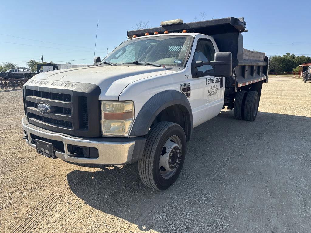 Image of Ford F-550 Primary image