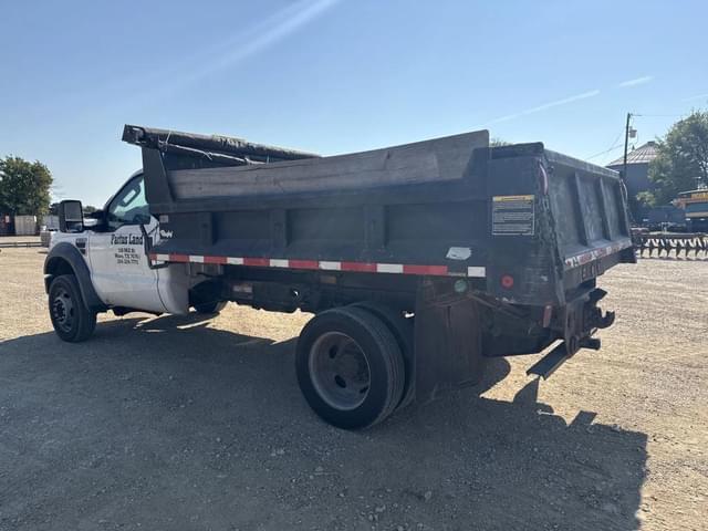 Image of Ford F-550 equipment image 2
