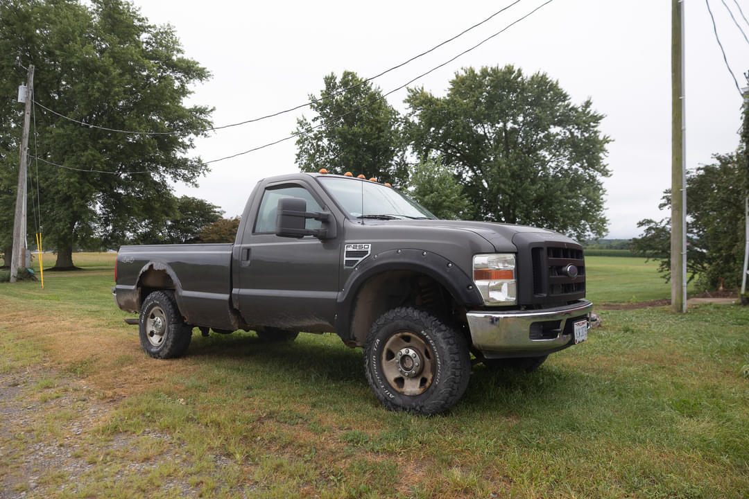 Image of Ford F-250 Primary image