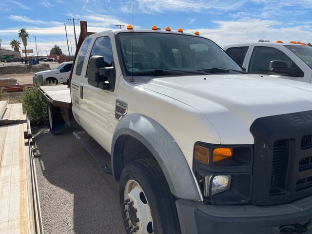 Image of Ford F-550 equipment image 2