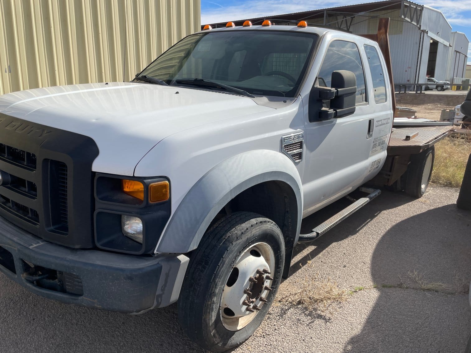 2008 Ford F-550 Equipment Image0