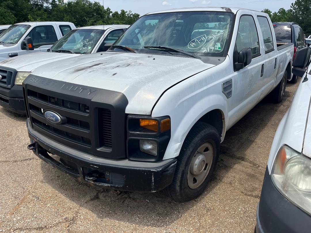 Image of Ford F-350 Primary image