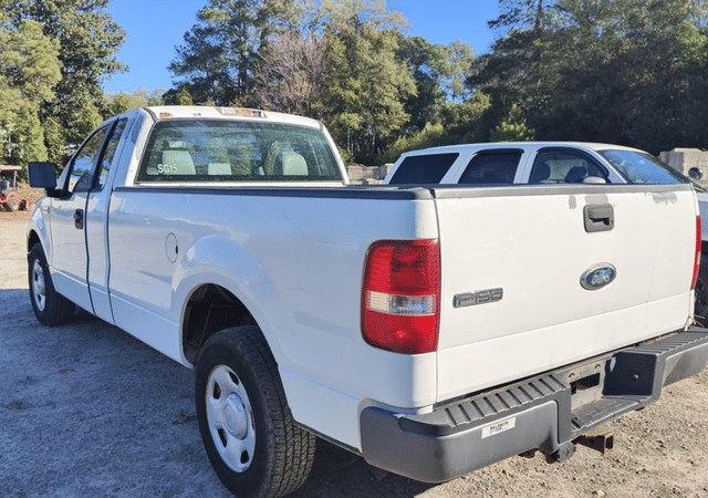 Image of Ford F-150 equipment image 1