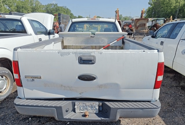 Image of Ford F-150 equipment image 3