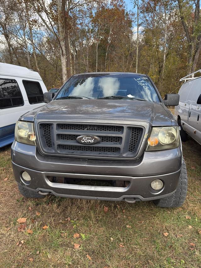 Image of Ford F-150 equipment image 2