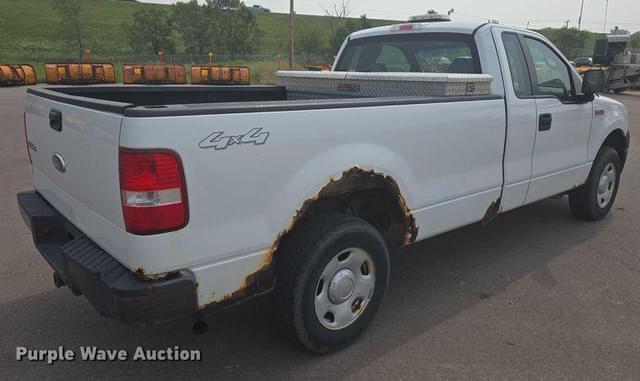 Image of Ford F-150 equipment image 4