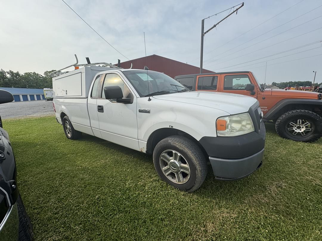 Image of Ford F-150 Primary image