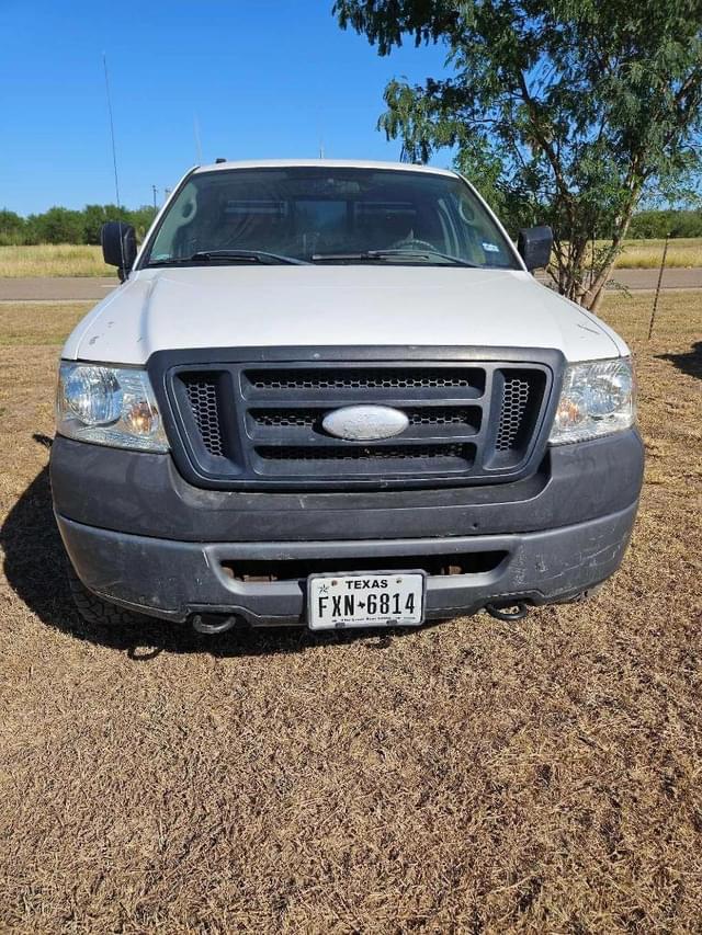 Image of Ford F-150 equipment image 1