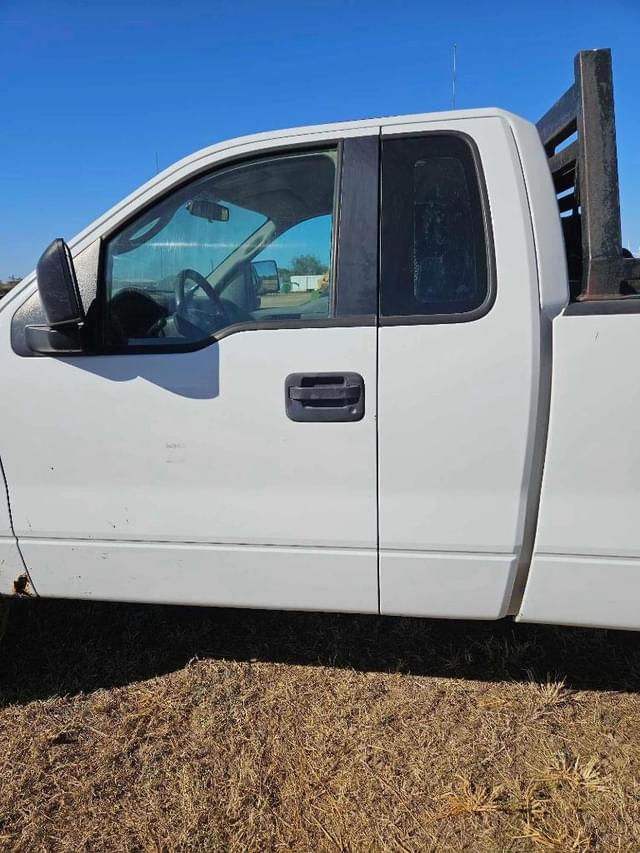 Image of Ford F-150 equipment image 3