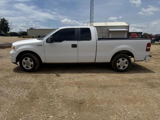 Image of Ford F-150 equipment image 1