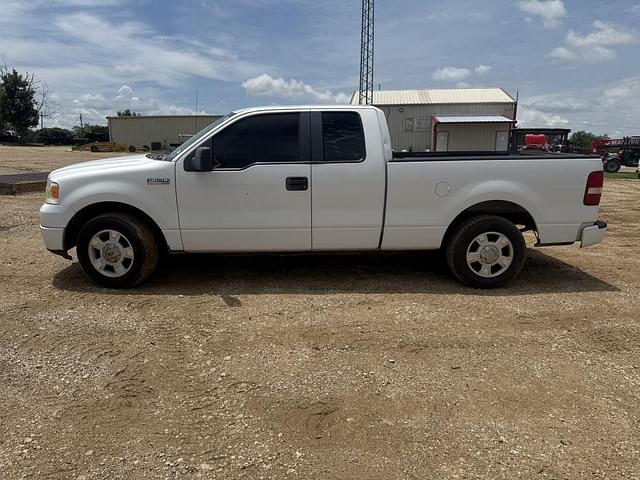 Image of Ford F-150 equipment image 1