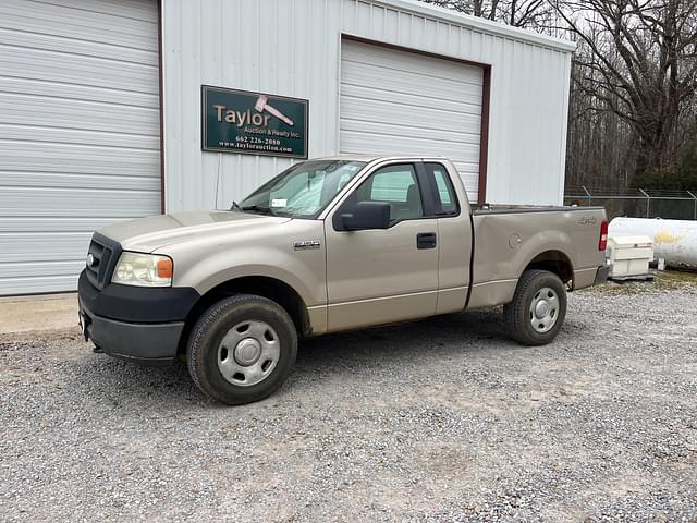 Image of Ford F-150 equipment image 1