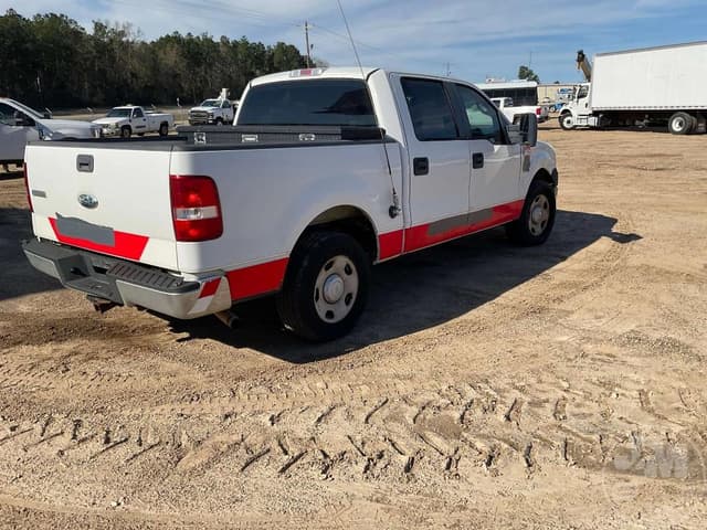 Image of Ford F-150 equipment image 4