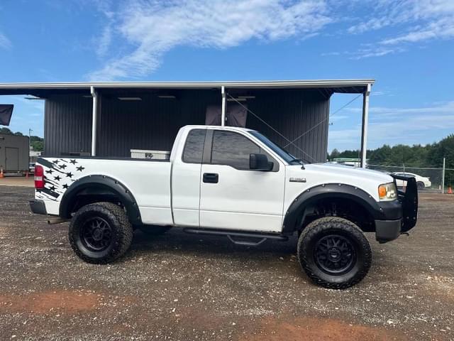 Image of Ford F-150 equipment image 1