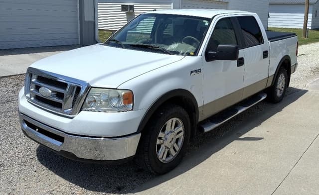 Image of Ford F-150 equipment image 2