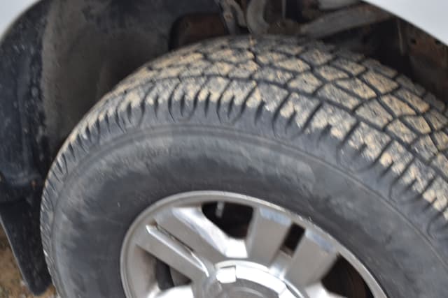 Image of Ford F-150 equipment image 4