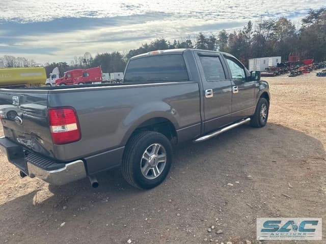 Image of Ford F-150 equipment image 1