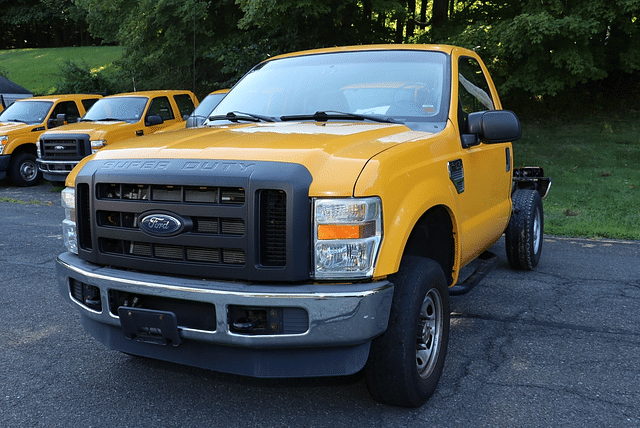 Image of Ford F-250 equipment image 1