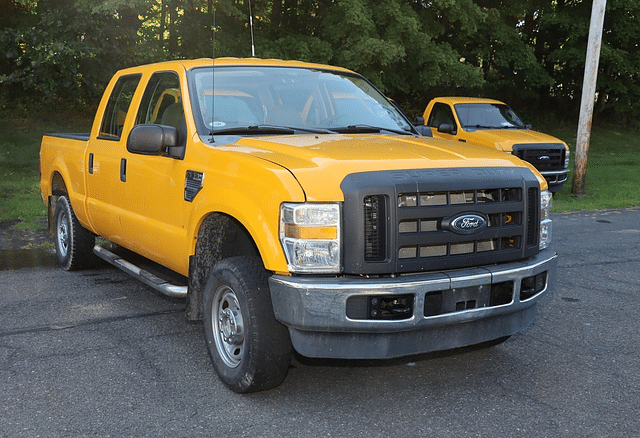 Image of Ford F-250 equipment image 2