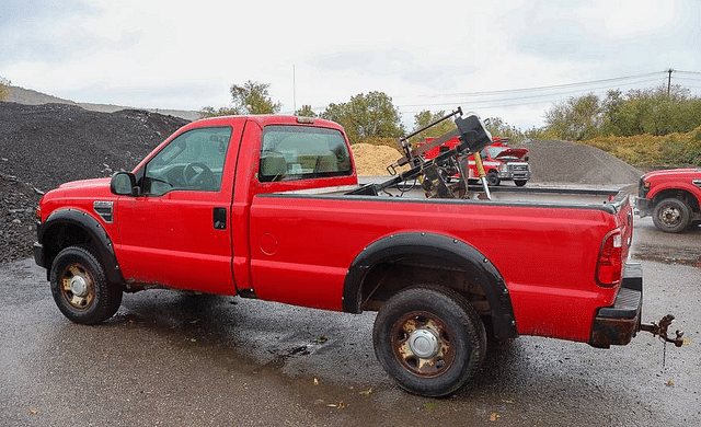 Image of Ford F-250 equipment image 2