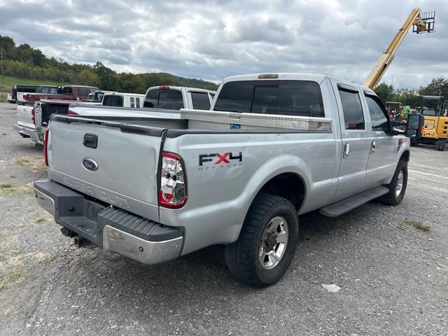 Image of Ford F-250 equipment image 2