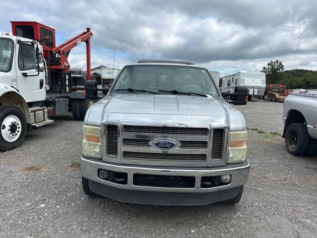 Image of Ford F-250 equipment image 3