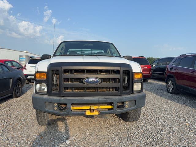 Image of Ford F-250 equipment image 2
