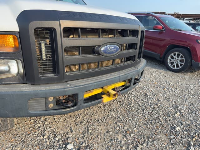 Image of Ford F-250 equipment image 4