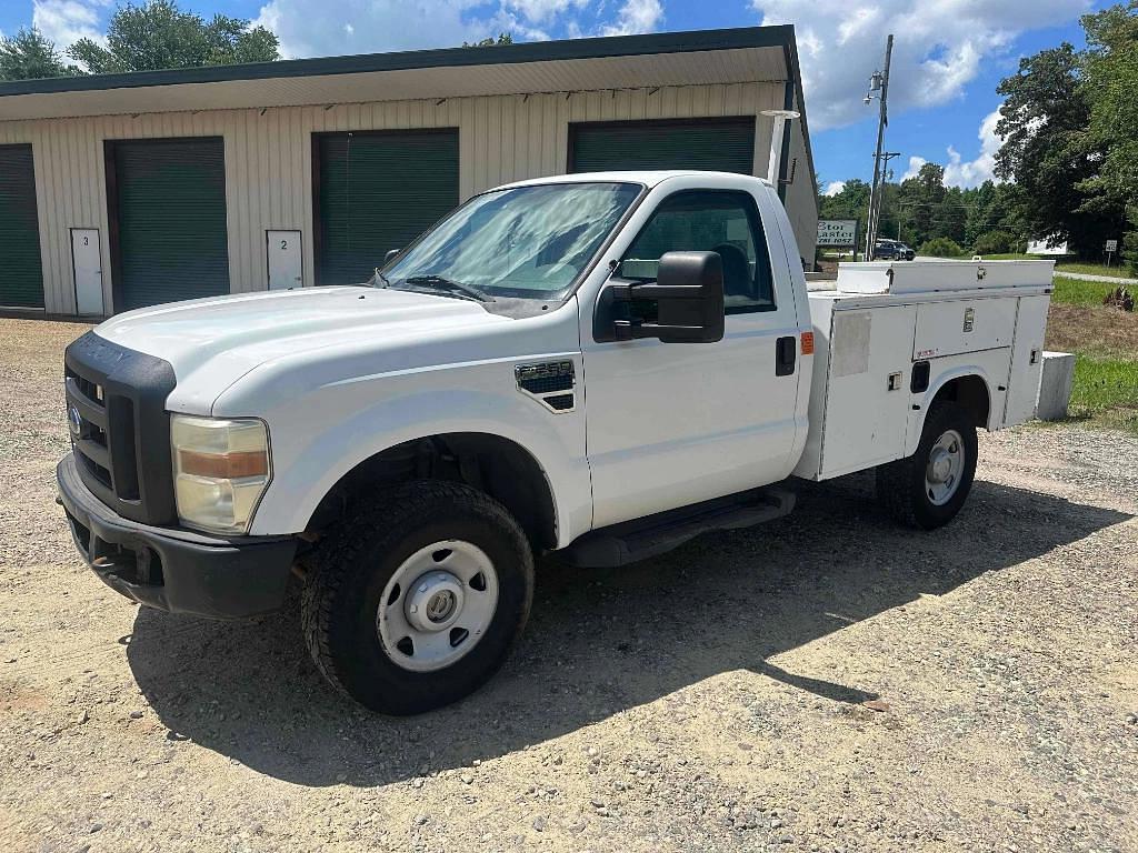 Image of Ford F-250 Primary image