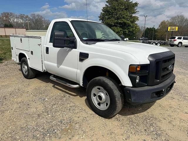Image of Ford F-250 equipment image 1