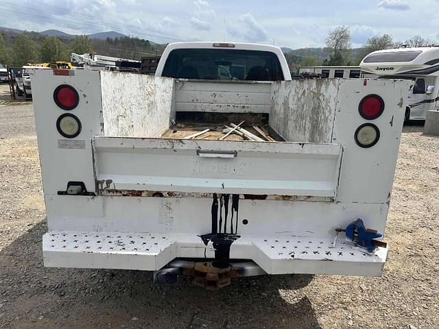 Image of Ford F-250 equipment image 4