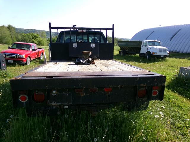 Image of Ford F-250 equipment image 2
