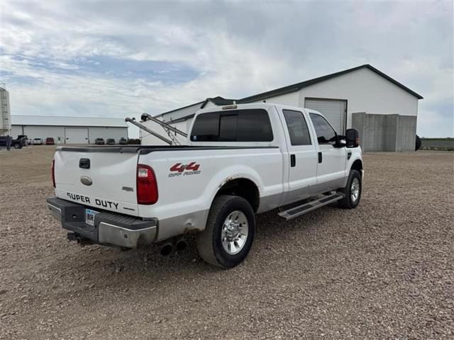 Image of Ford F-250 equipment image 4