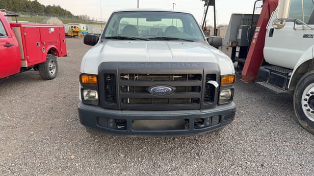 Image of Ford F-250 equipment image 1