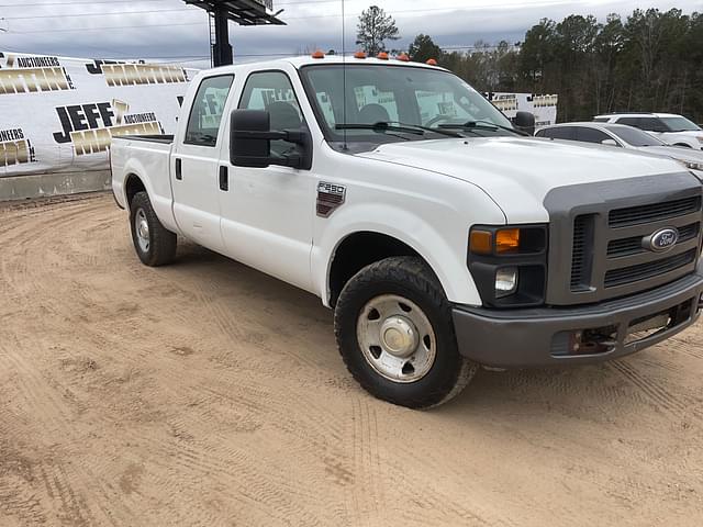 Image of Ford F-250 equipment image 2