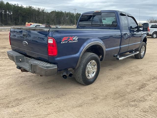 Image of Ford F-250 equipment image 4