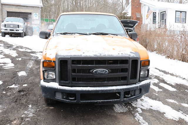 Image of Ford F-250 equipment image 1