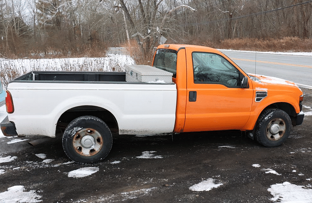 Image of Ford F-250 equipment image 3