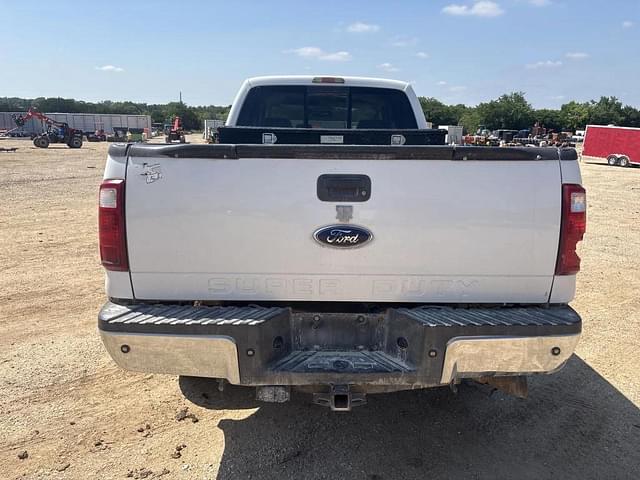 Image of Ford F-250 equipment image 3