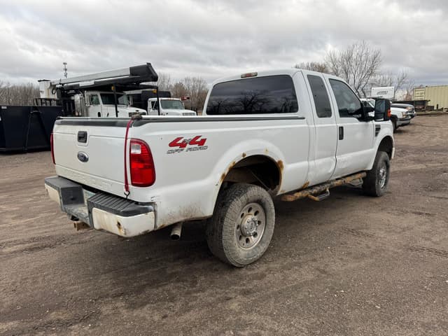 Image of Ford F-250 equipment image 4