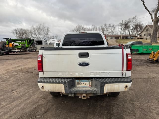 Image of Ford F-250 equipment image 3