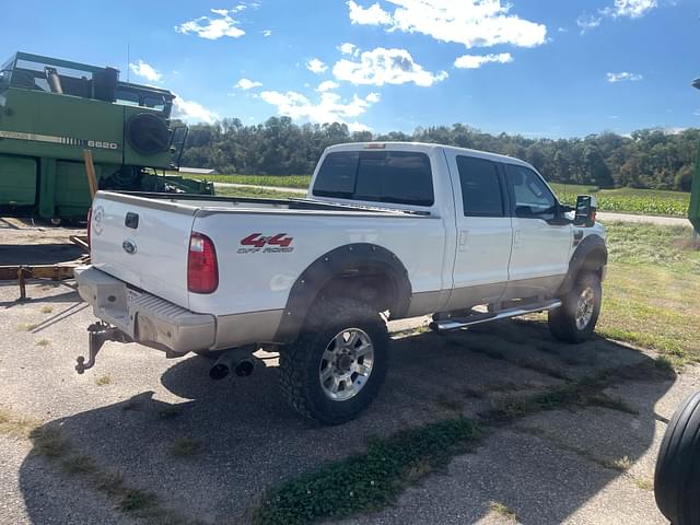 Image of Ford F-250 equipment image 3