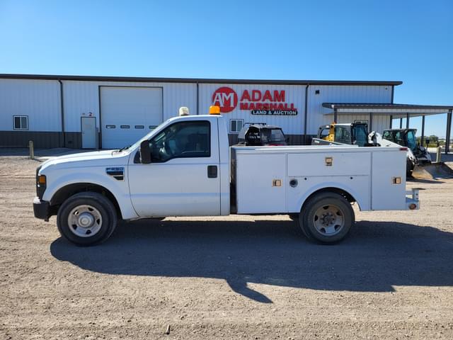 Image of Ford F-250 equipment image 4